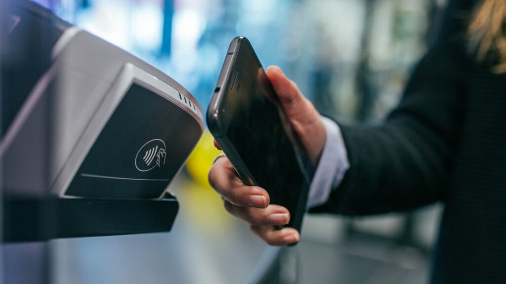 Mobile card payment for an order that will be weighed before capture
